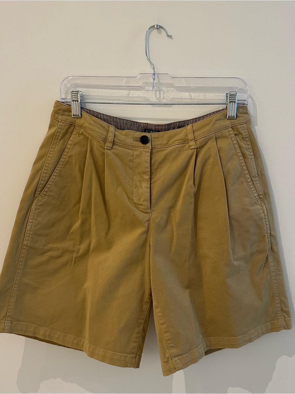 J. Crew 9” Pleated Heritage Chino Shorts - Honey Brown